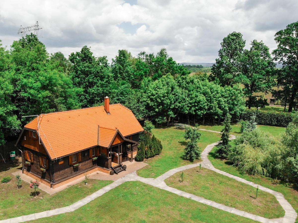 Počitniška hiša Moslavacka Prica Holiday Homes